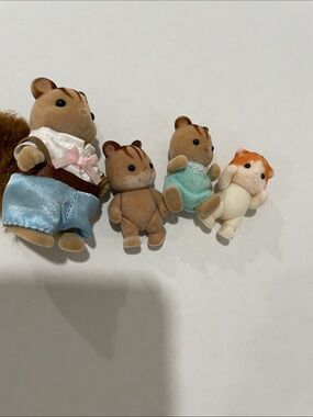 Sylvanian calico critterFamilies Style Brown Flocked Squirrel Family Set - Brown